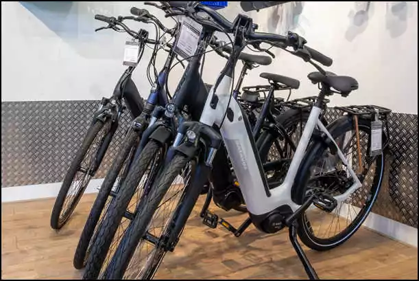 black bikes electric bike rental amsterdam east