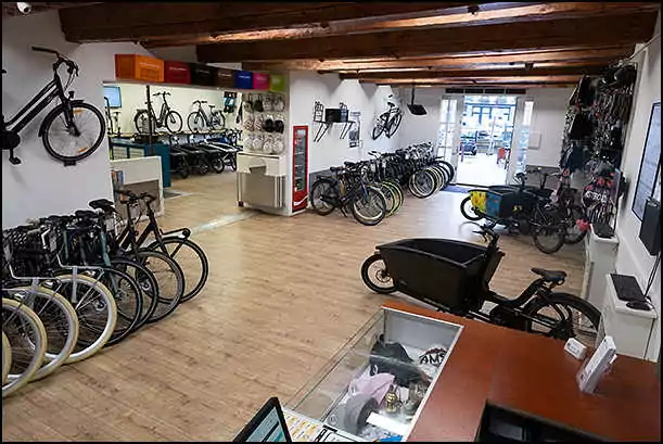 black bikes leidseplein amsterdam inside