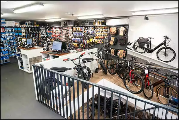 black bikes rental shop amsterdam south