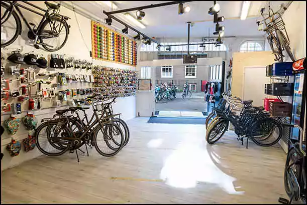 black bikes rentals wallen amsterdam