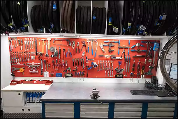 black bikes repairs amsterdam south