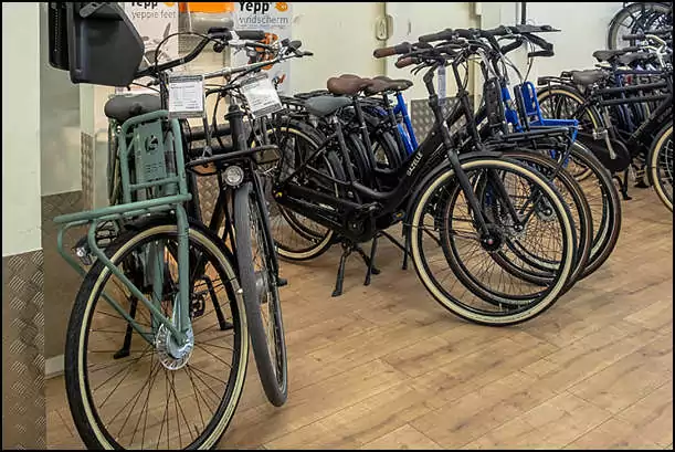 black bikes the hague rental bikes