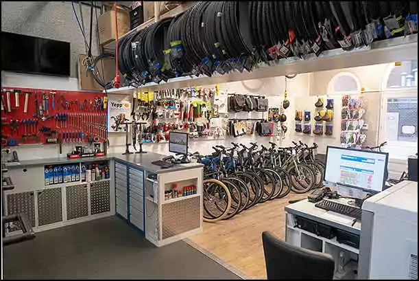 black bikes rental shop de pijp