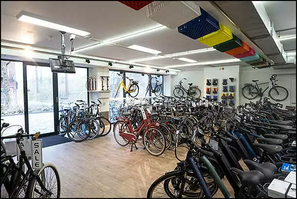 black bikes diemen all rental bikes